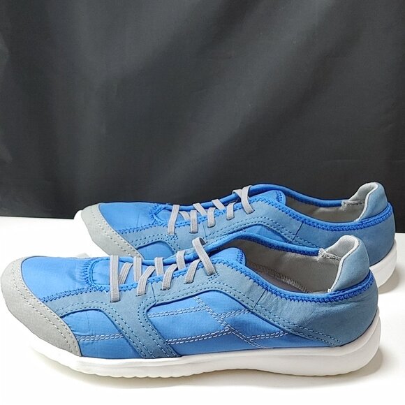 Clarks Blue & Gray Women's Sneaker Sz 7 Comfort Lightweight Slip On Athletics - Picture 4 of 8